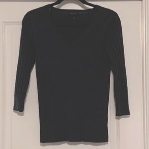 V-Neck 3/4 Sleeve Top